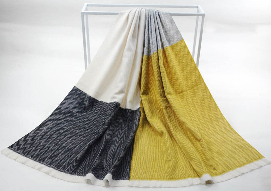 2040-07 Women's Long Classic Tassel Plaid Scarf, Chunky Winter/Fall Warm Scarf